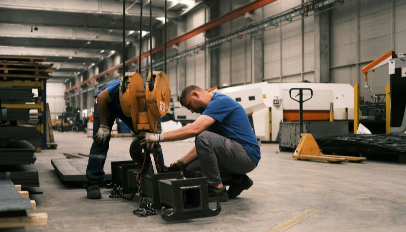 Manual Handling Regulations: A Practical Guide for UK Employers