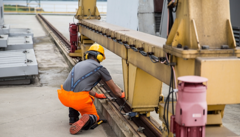 Safe Maintenance Management: Controlling Planned Work, Breakdowns And Equipment Isolation